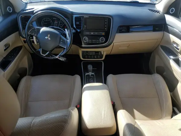 JA4JZ4AX8HZ003078 2017 MITSUBISHI OUTLANDER - Image 8