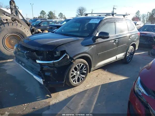 JA4JZ4AX8JZ012790 2018 MITSUBISHI OUTLANDER - Image 2
