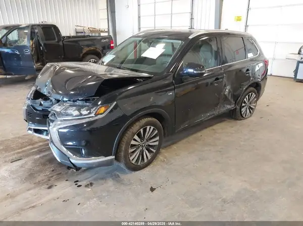 JA4JZ4AX8KZ010667 2019 MITSUBISHI OUTLANDER - Image 2