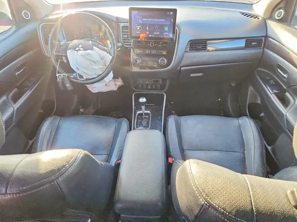 JA4JZ4AX9HZ010928 2017 MITSUBISHI OUTLANDER - Image 8