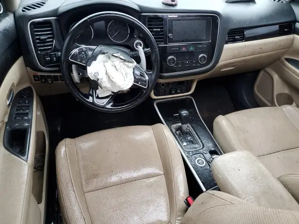 JA4JZ4AX9HZ018477 2017 MITSUBISHI OUTLANDER - Image 8