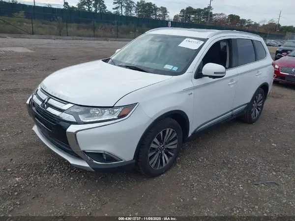 JA4JZ4AX9JZ010109 2018 MITSUBISHI OUTLANDER - Image 2
