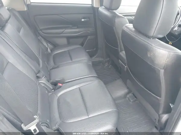 JA4JZ4AX9JZ010109 2018 MITSUBISHI OUTLANDER - Image 8