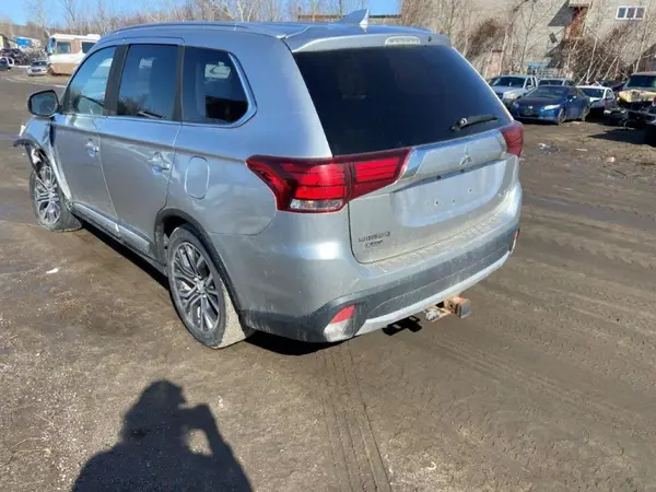 JA4JZ4AX9JZ601105 2018 MITSUBISHI OUTLANDER - Image 2