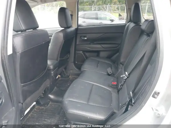 JA4JZ4AX9JZ614260 2018 MITSUBISHI OUTLANDER - Image 8