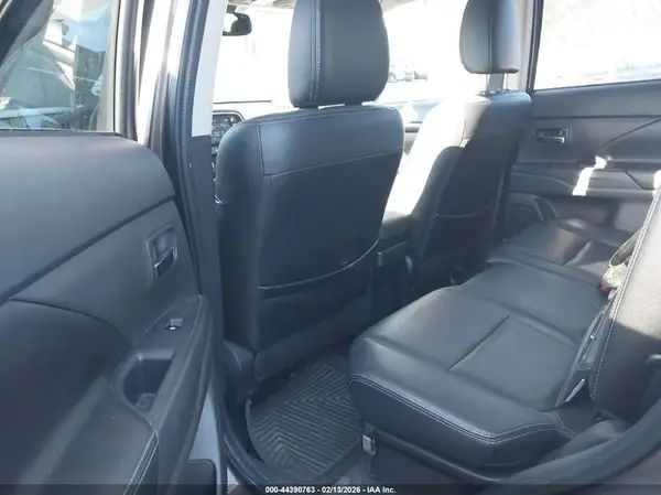 JA4JZ4AXXGZ043774 2016 MITSUBISHI OUTLANDER - Image 8
