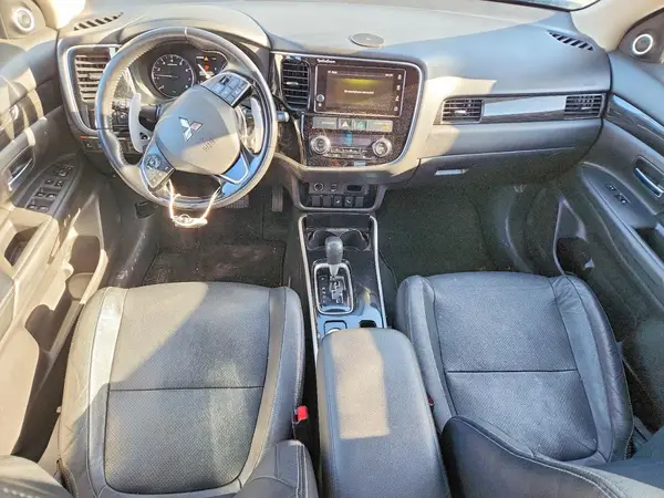 JA4JZ4AXXHZ002840 2017 MITSUBISHI OUTLANDER - Image 8