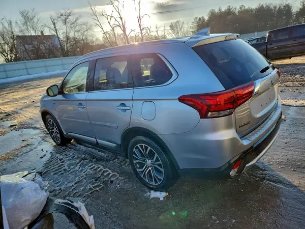 JA4JZ4AXXHZ021078 2017 MITSUBISHI OUTLANDER - Image 2