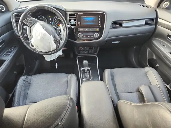 JA4JZ4AXXHZ031710 2017 MITSUBISHI OUTLANDER - Image 8
