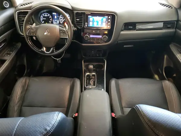 JA4JZ4AXXHZ056896 2017 MITSUBISHI OUTLANDER - Image 8