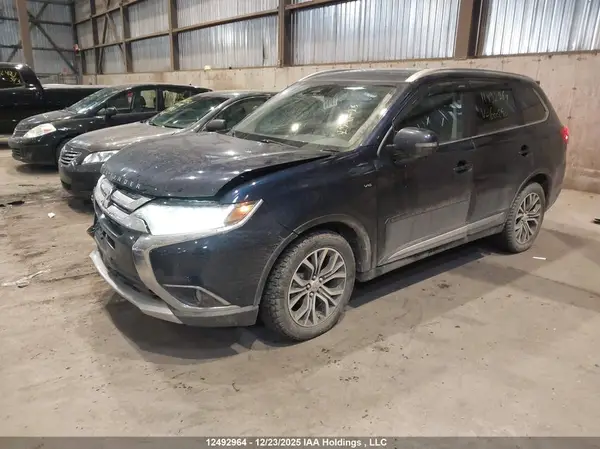 JA4JZ4AXXHZ600250 2017 MITSUBISHI OUTLANDER - Image 2