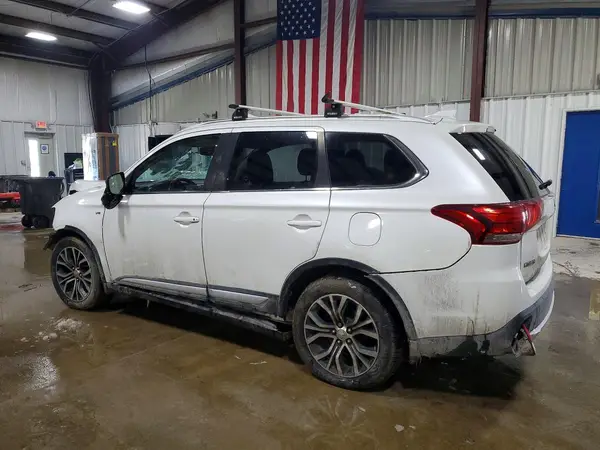 JA4JZ4AXXJZ004447 2018 MITSUBISHI OUTLANDER - Image 2