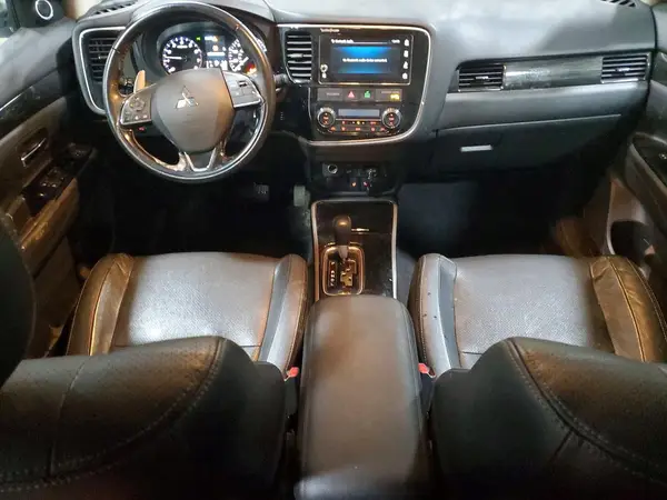 JA4JZ4AXXJZ004447 2018 MITSUBISHI OUTLANDER - Image 8