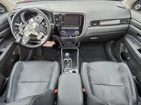 JA4JZ4AXXJZ606426 2018 MITSUBISHI OUTLANDER - Image 8