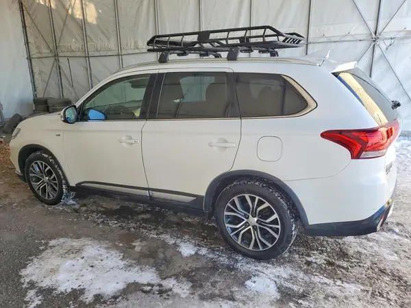JA4JZ4AXXJZ607186 2018 MITSUBISHI OUTLANDER - Image 2