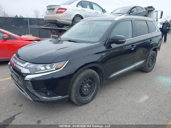 JA4JZ4AXXLJ600367 2020 MITSUBISHI OUTLANDER - Image 2