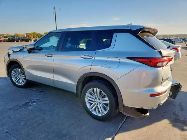JA4T5TA90PZ038907 2023 MITSUBISHI OUTLANDER - Image 2