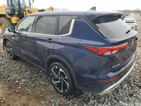 JA4T5UA90PZ013253 2023 MITSUBISHI OUTLANDER - Image 2