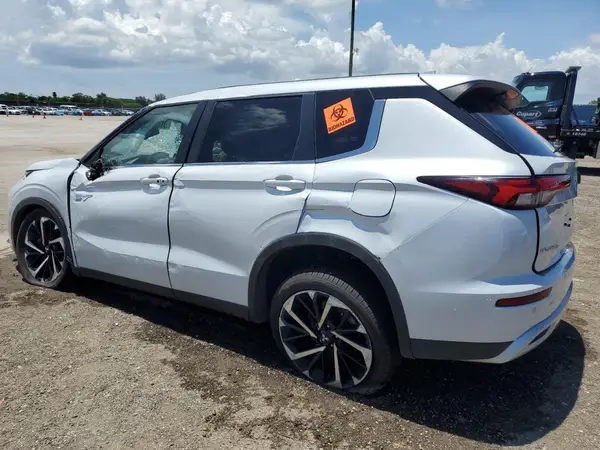 JA4T5UA91PZ062770 2023 MITSUBISHI OUTLANDER - Image 2