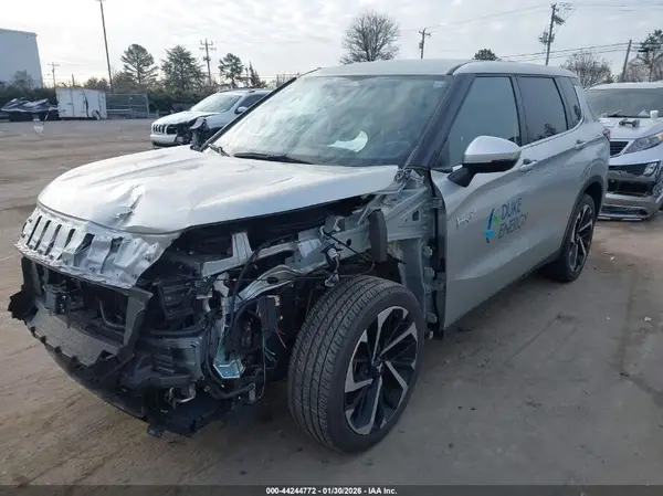 JA4T5UA92PZ033679 2023 MITSUBISHI OUTLANDER - Image 2