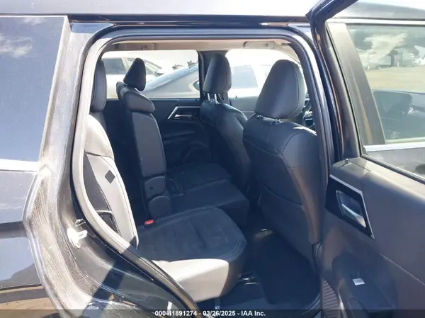 JA4T5UA92PZ058694 2023 MITSUBISHI OUTLANDER - Image 8