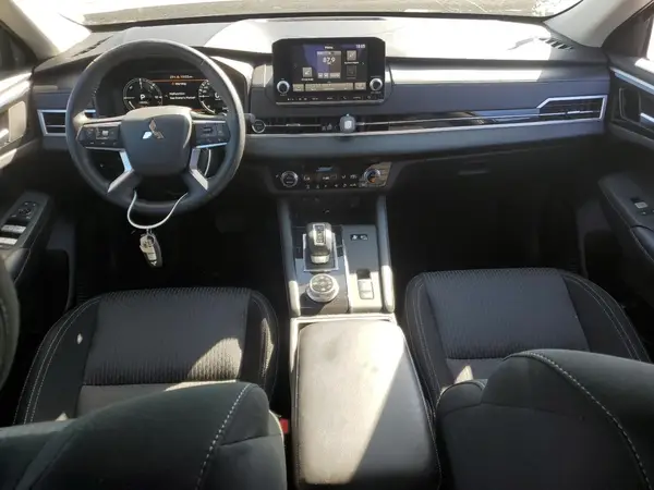 JA4T5UA92RZ622606 2024 MITSUBISHI OUTLANDER - Image 8