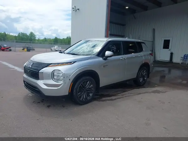 JA4T5UA92RZ622797 2024 MITSUBISHI OUTLANDER - Image 2