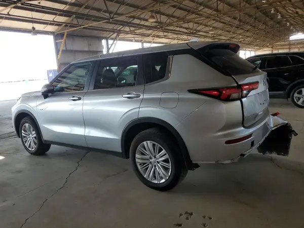 JA4T5UA93SZ002269 2025 MITSUBISHI OUTLANDER - Image 2