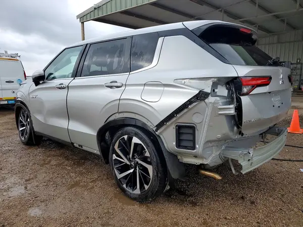 JA4T5UA95PZ062710 2023 MITSUBISHI OUTLANDER - Image 2