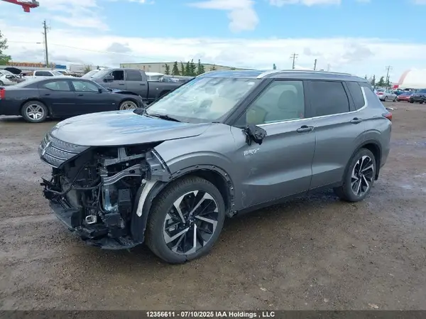 JA4T5UA95PZ620619 2023 MITSUBISHI OUTLANDER - Image 2