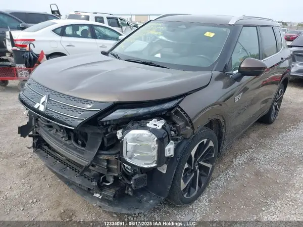 JA4T5UA96PZ611881 2023 MITSUBISHI OUTLANDER - Image 2