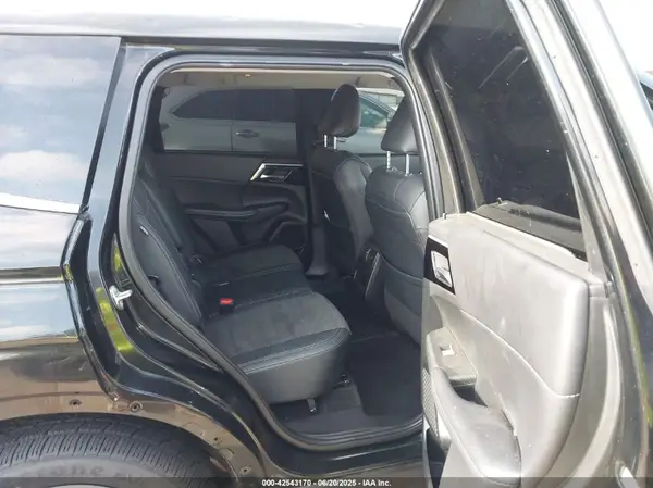 JA4T5UA97PZ058755 2023 MITSUBISHI OUTLANDER - Image 8