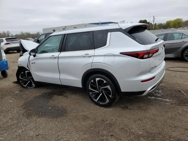JA4T5UA97PZ618998 2023 MITSUBISHI OUTLANDER - Image 2