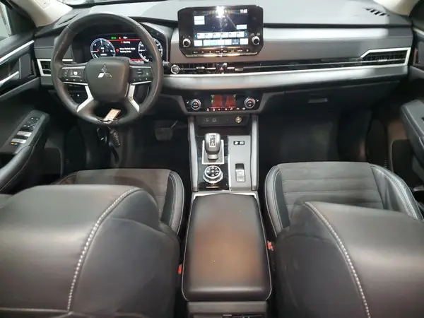 JA4T5UA98PZ045898 2023 MITSUBISHI OUTLANDER - Image 8