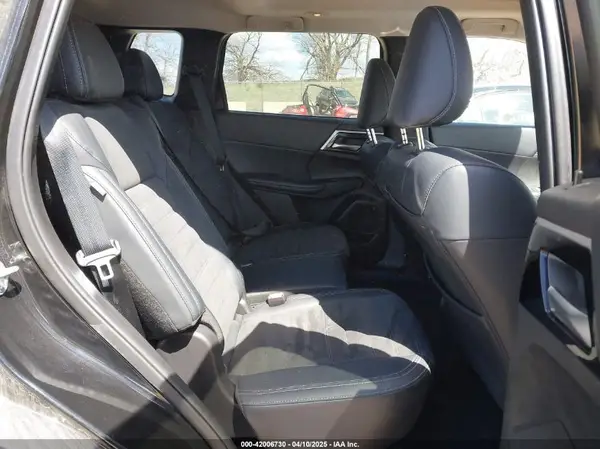 JA4T5UA9XPZ062573 2023 MITSUBISHI OUTLANDER - Image 8