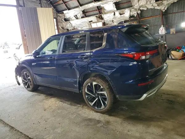 JA4T5UA9XPZ062587 2023 MITSUBISHI OUTLANDER - Image 2
