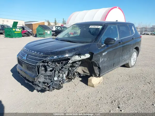 JA4T5UA9XRZ624801 2024 MITSUBISHI OUTLANDER - Image 2