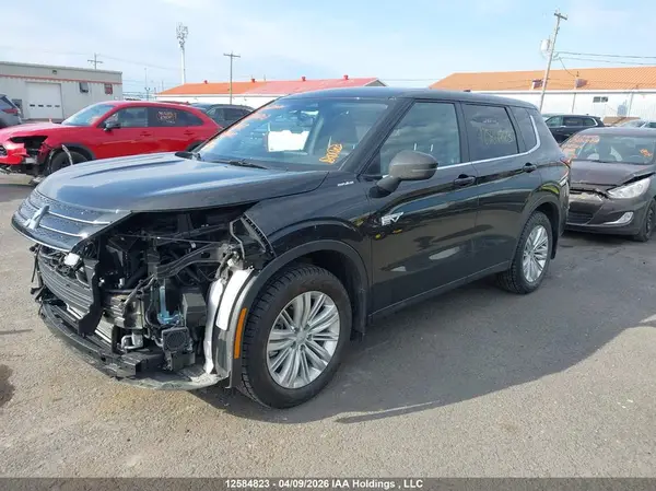 JA4T5UA9XSZ616087 2025 MITSUBISHI OUTLANDER - Image 2