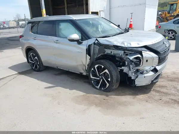 JA4T5VA90PZ029815 2023 MITSUBISHI OUTLANDER - Image 1