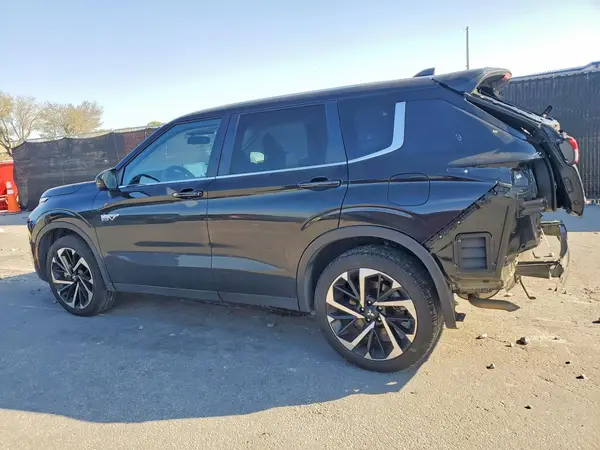 JA4T5VA91RZ035464 2024 MITSUBISHI OUTLANDER - Image 2