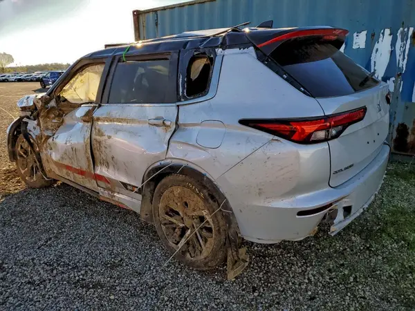JA4T5VA91RZ064172 2024 MITSUBISHI OUTLANDER - Image 2