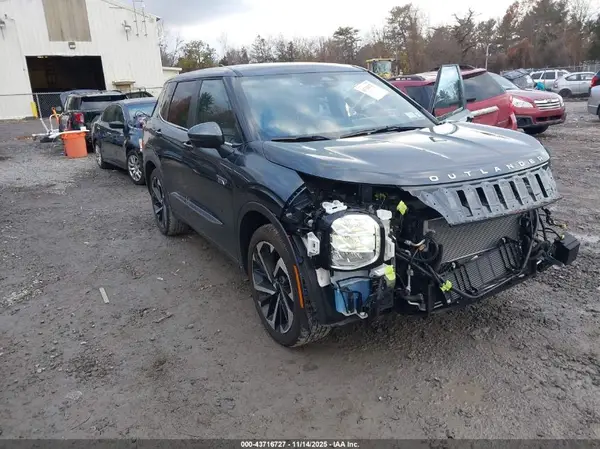 JA4T5VA92SZ002415 2025 MITSUBISHI OUTLANDER - Image 1