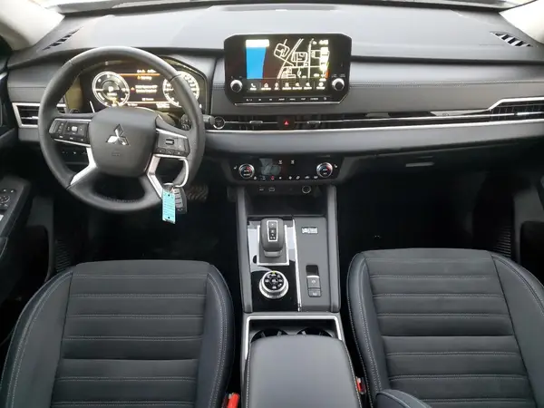 JA4T5VA92SZ621144 2025 MITSUBISHI OUTLANDER - Image 8