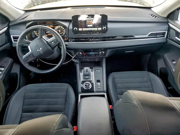 JA4T5VA94RZ060553 2024 MITSUBISHI OUTLANDER - Image 8