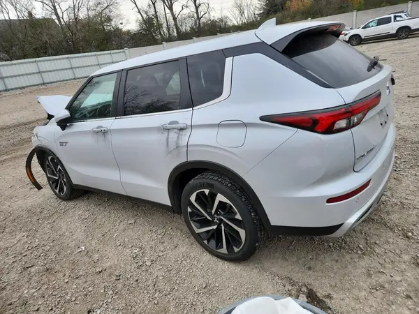 JA4T5VA94RZ067714 2024 MITSUBISHI OUTLANDER - Image 2