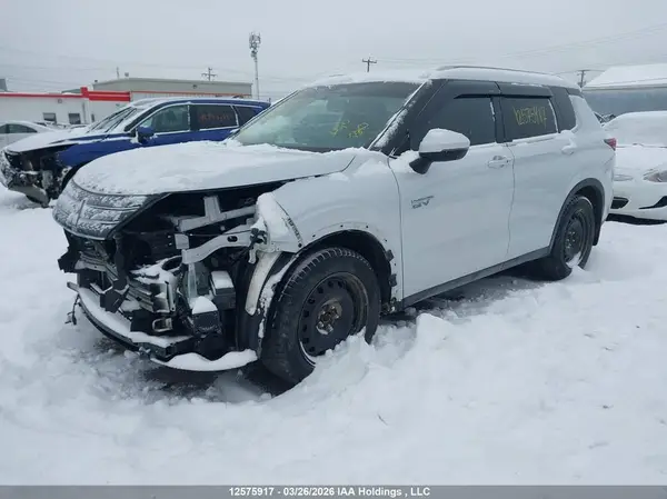 JA4T5VA94RZ607482 2024 MITSUBISHI OUTLANDER - Image 2
