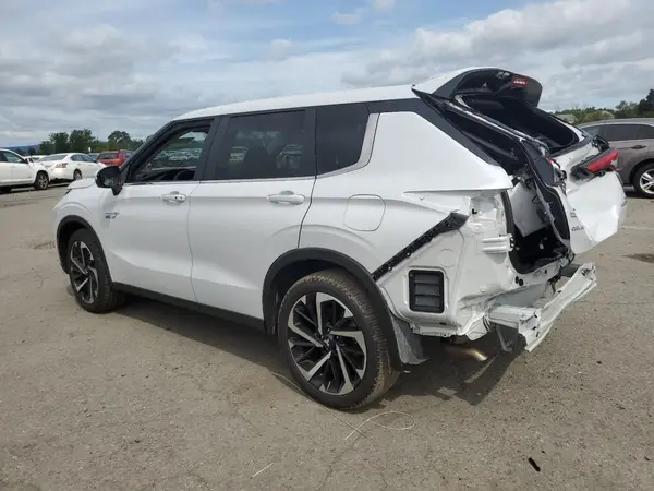 JA4T5VA94SZ001654 2025 MITSUBISHI OUTLANDER - Image 2