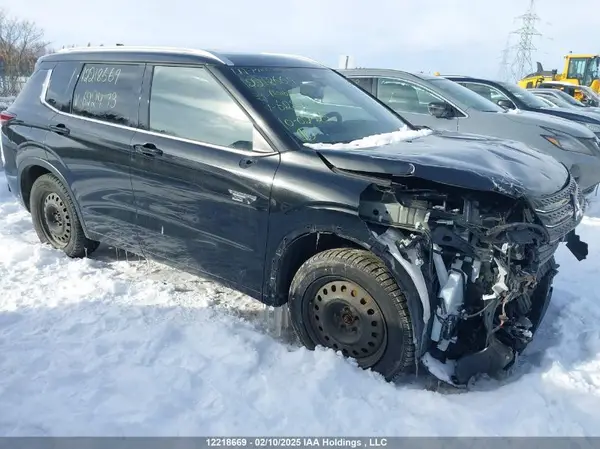 JA4T5VA95PZ622473 2023 MITSUBISHI OUTLANDER - Image 1