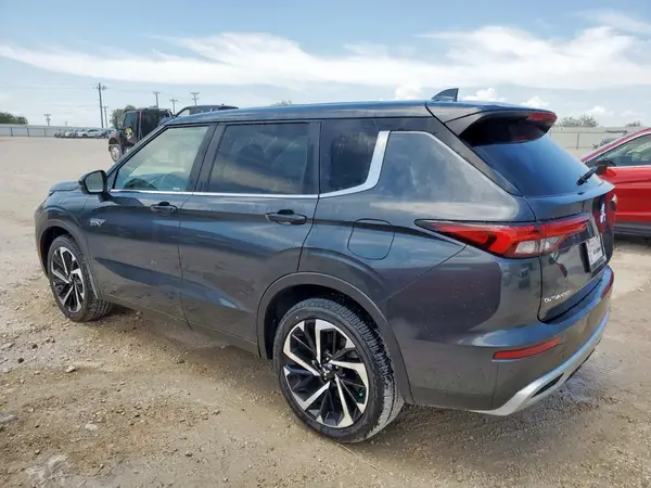 JA4T5VA95SZ008452 2025 MITSUBISHI OUTLANDER - Image 2