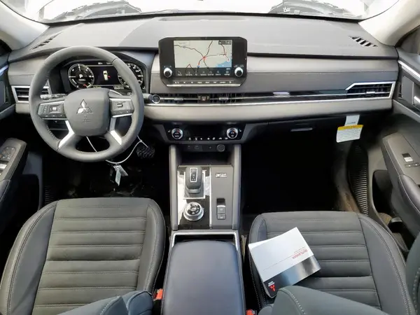 JA4T5VA95SZ008452 2025 MITSUBISHI OUTLANDER - Image 8
